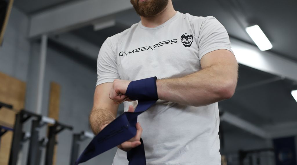 3 Types of Wrist Wraps Explained (Which Are The Best?)