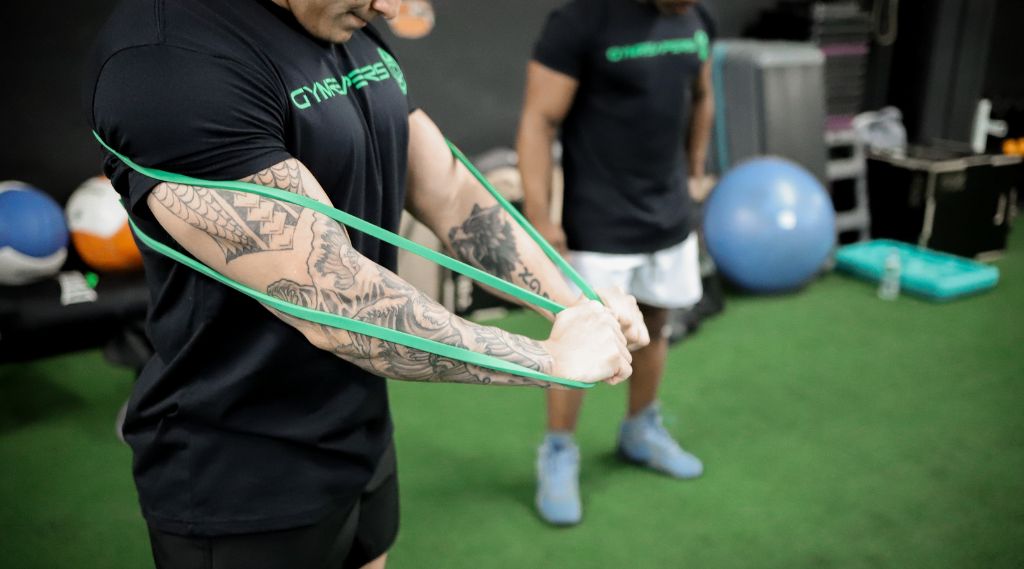 Crossover Chest Fly With Resistance Bands - Hits the pecs!