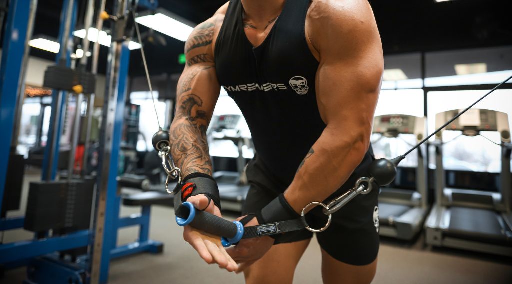 http://www.gymreapers.com/cdn/shop/articles/cable_crossovers.jpg?v=1687891380&width=2048