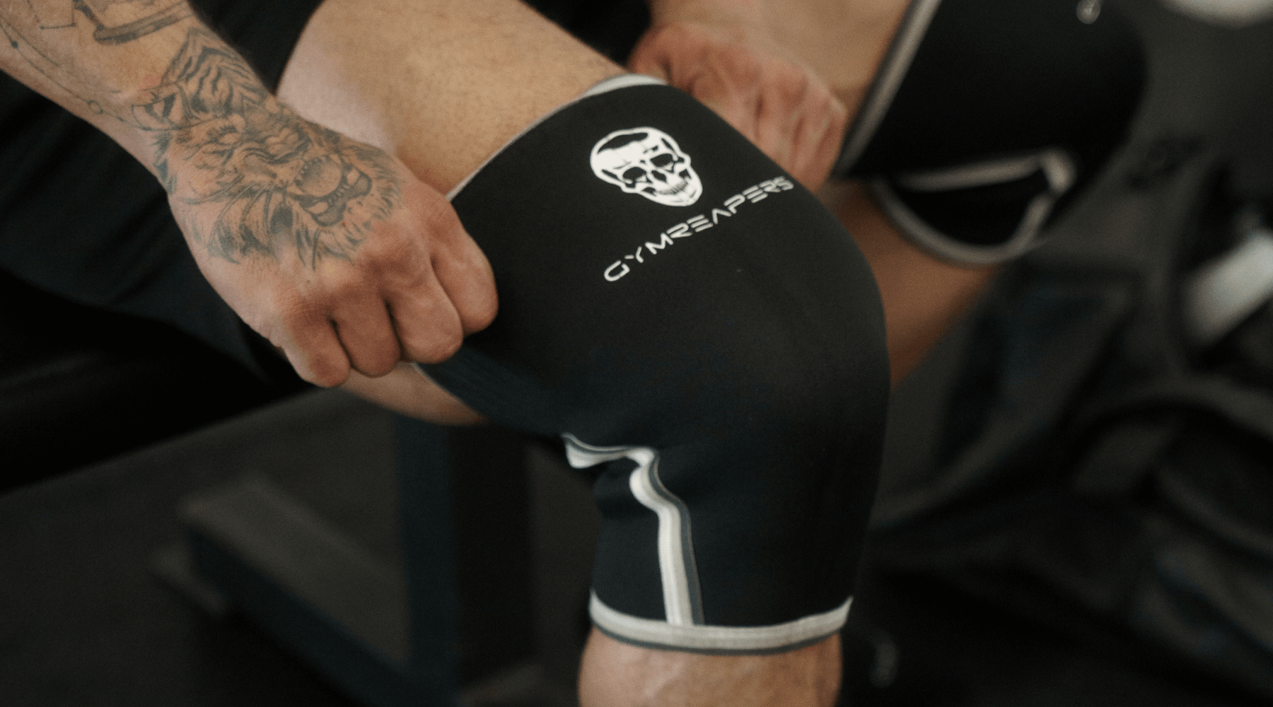How To Put On Knee Sleeves Properly (According To Expert) How To Put On Knee Sleeves Properly (According To Expert)