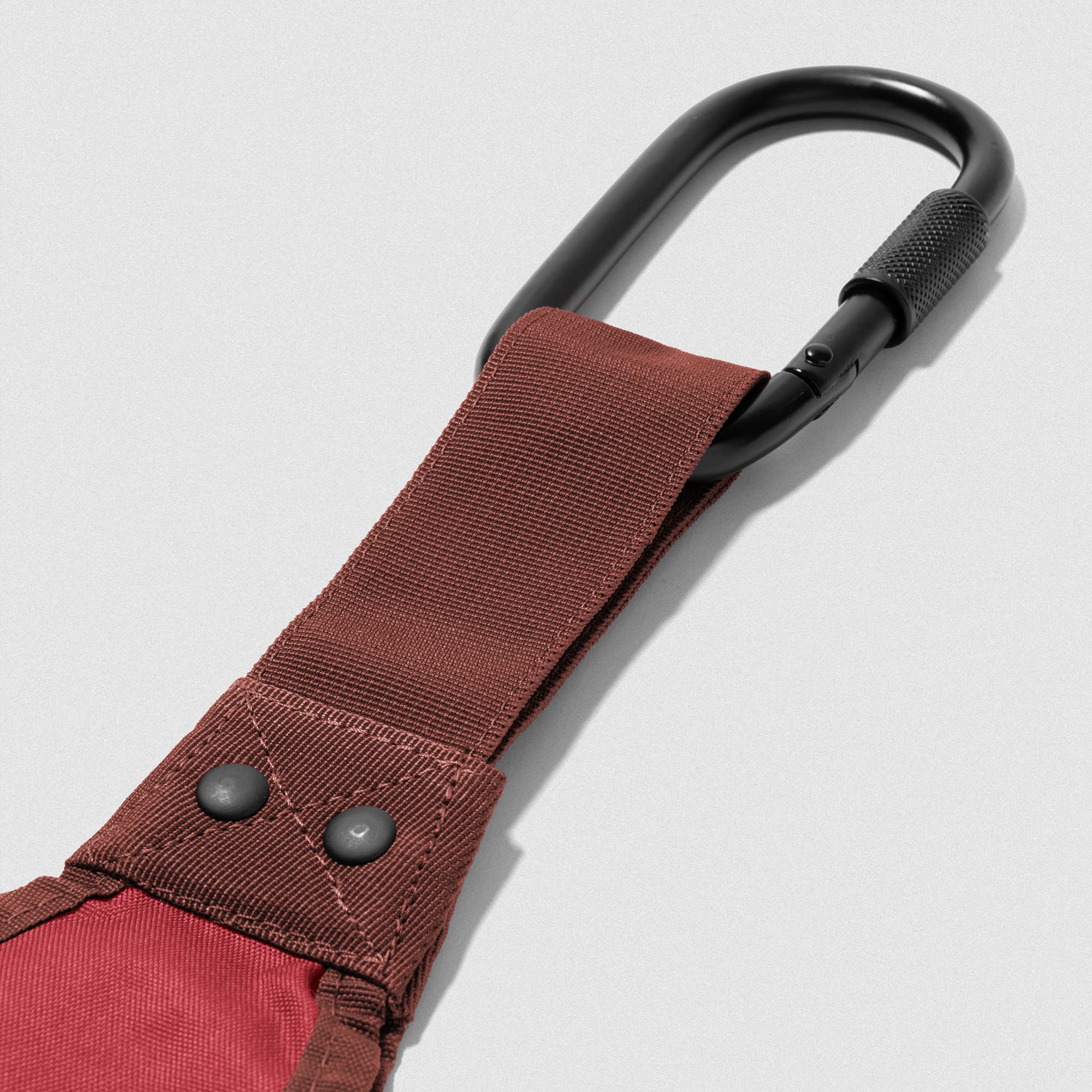 Gymreapers Ab Straps - Red close up shot of hook and d ring