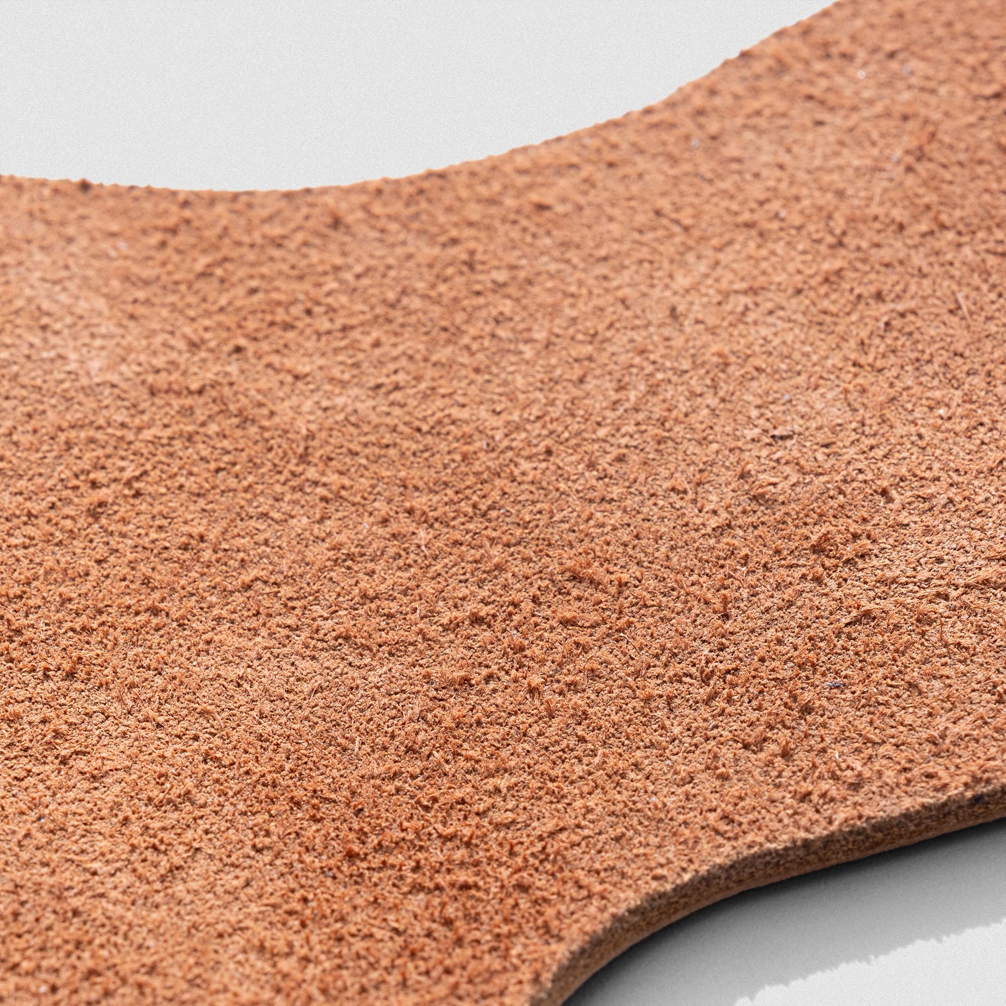 Men's V-Series Freedom Leather in Tan – Leather Texture Detail