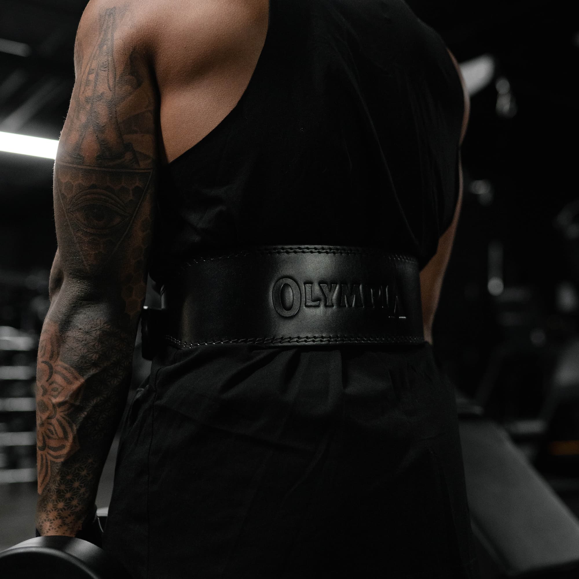 7MM Bodybuilding Belt on athlete