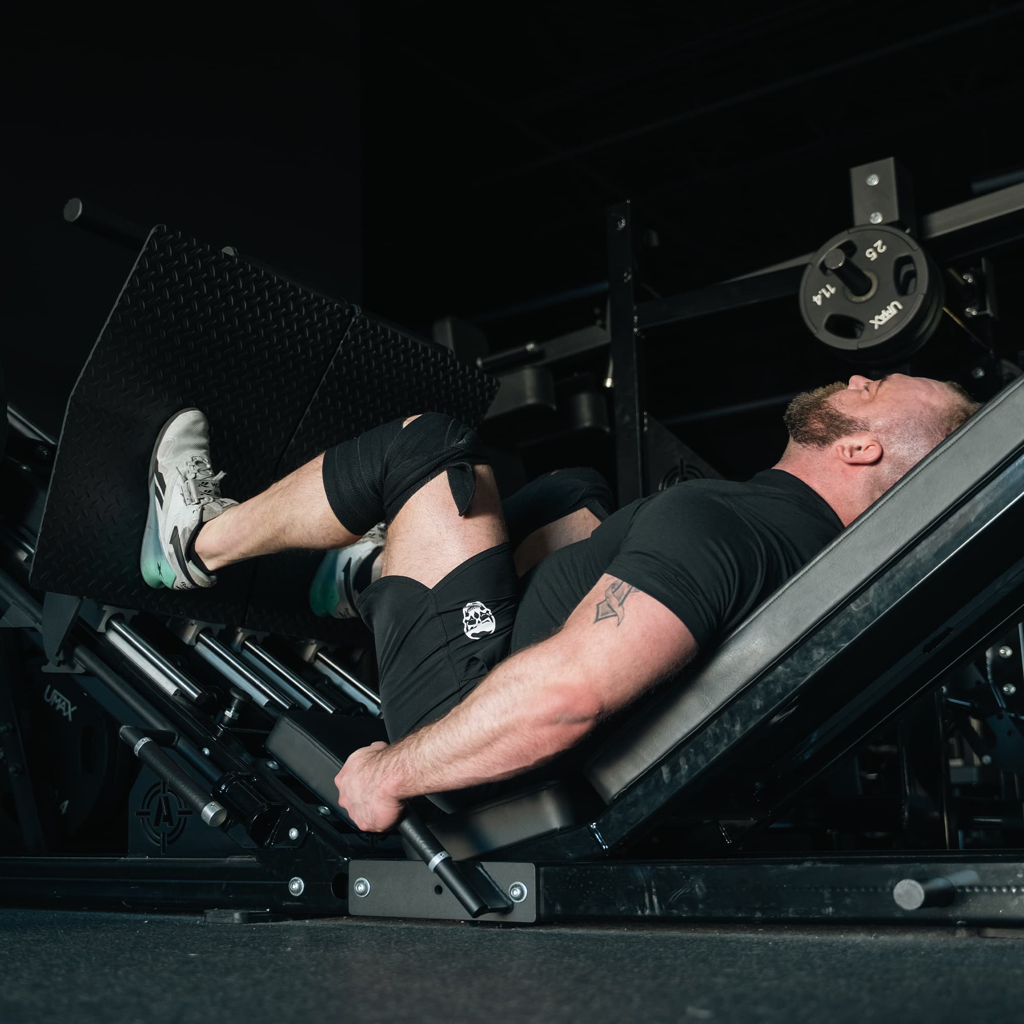 heavy duty knee wraps black black leg press