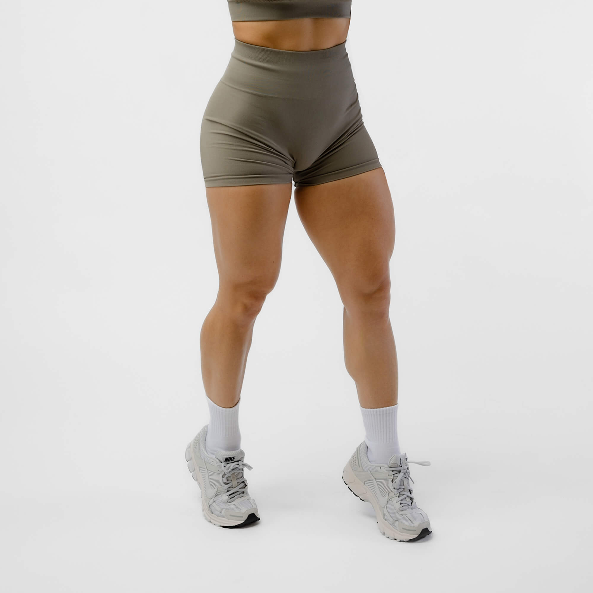 legacy shorts deep taupe main