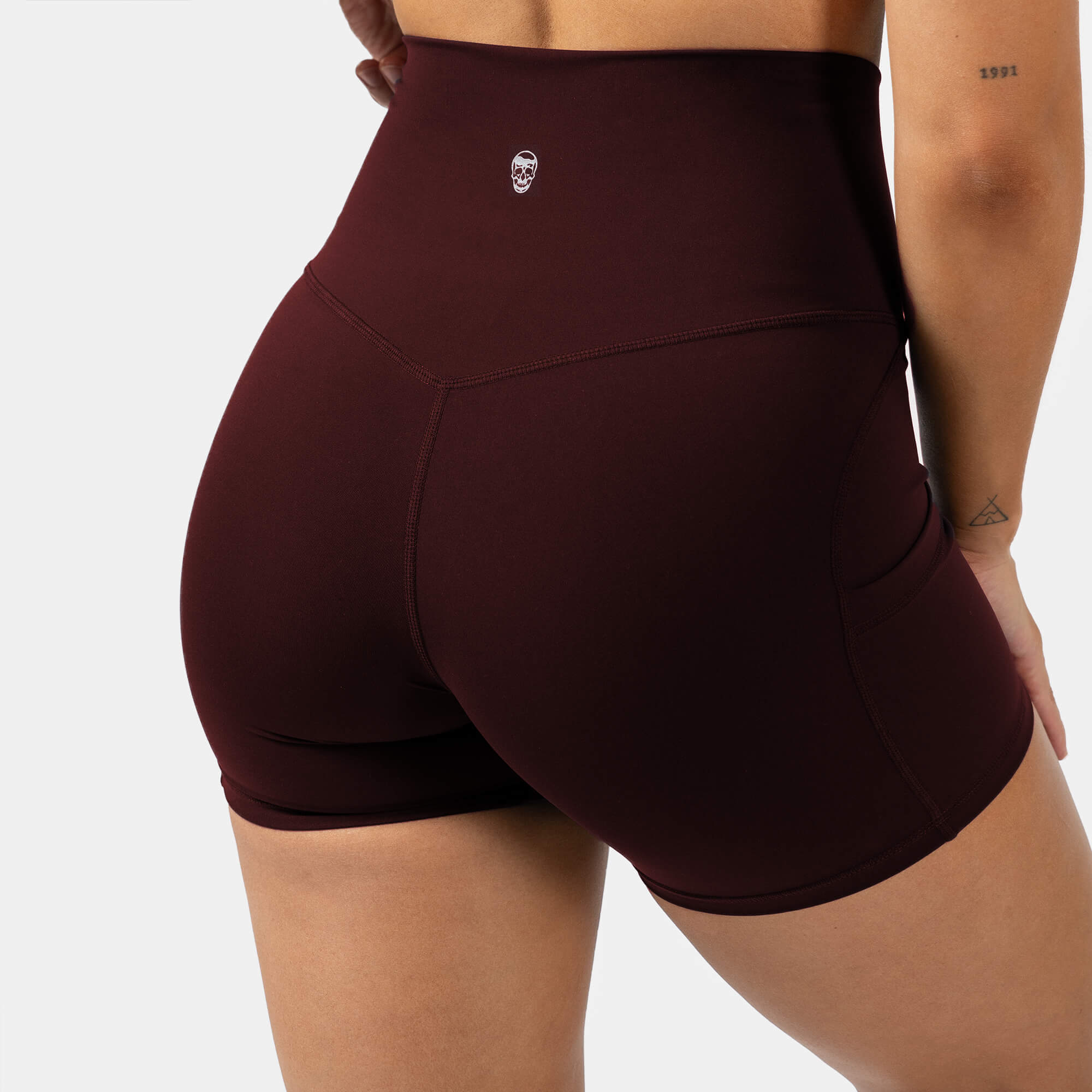 victory shorts wine back