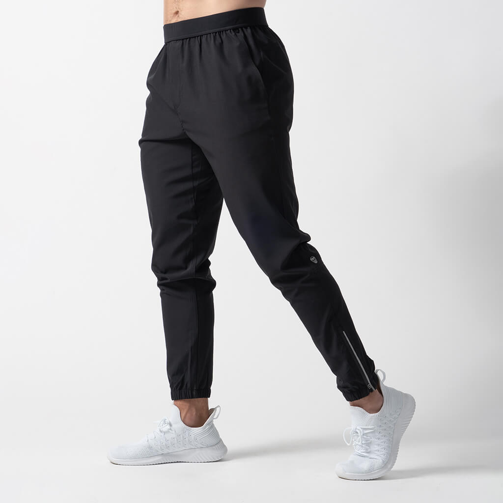 performance jogger black front