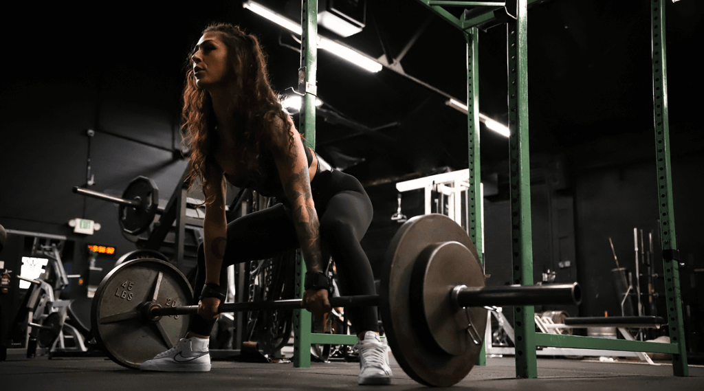 Should you Use Lifting Grips or Lifting Straps