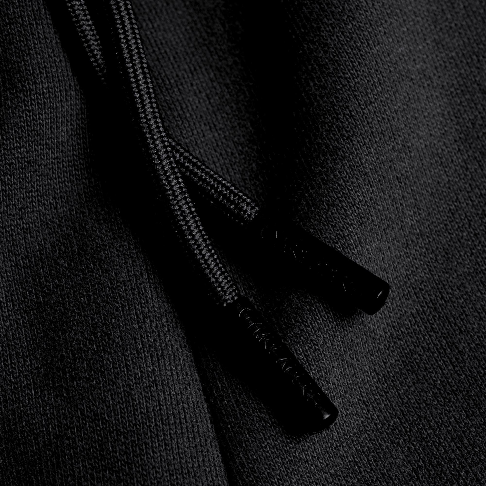 heavyweight core skull jogger aglet detail shot