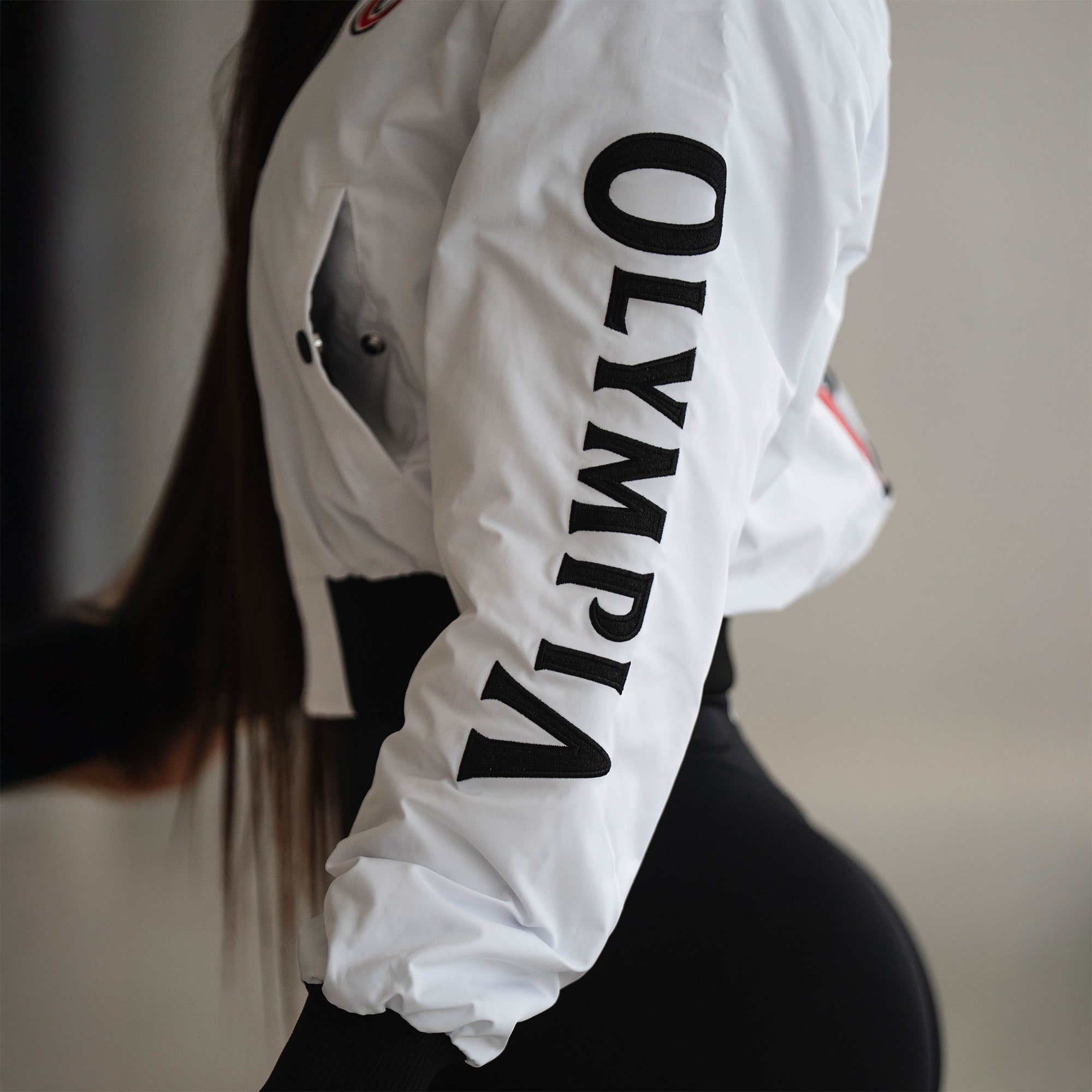 #Color_White