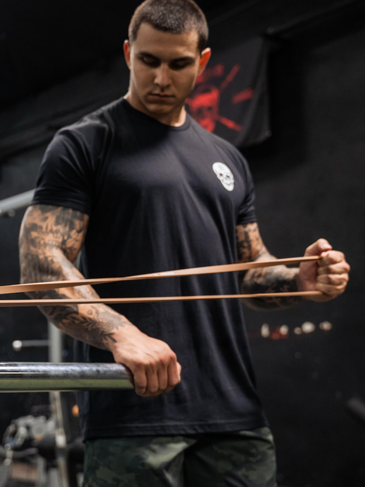 Should You Wear Wrist Wraps For Deadlifts? And, Do They Help?