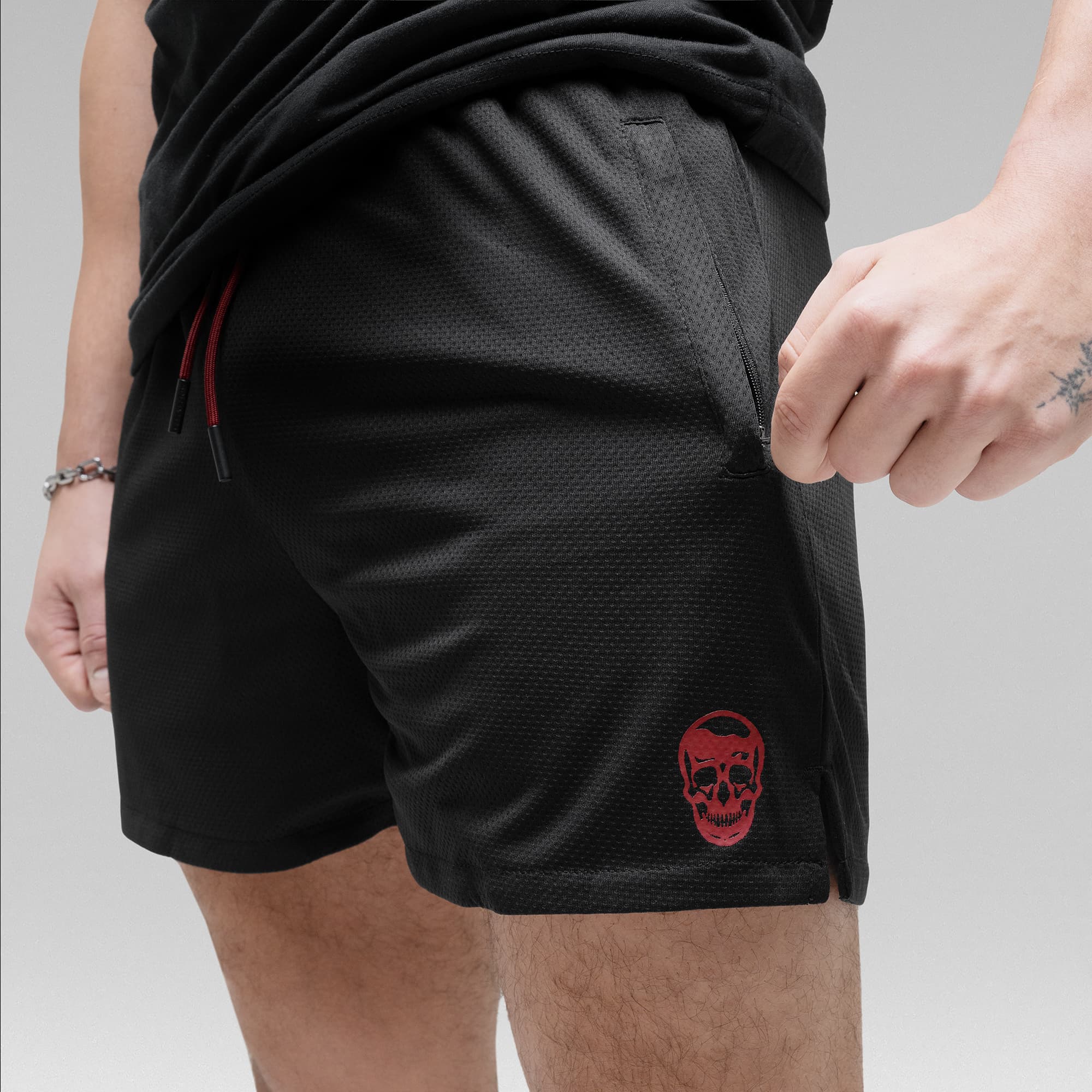 Core Skull Mesh Training Shorts - Black/Red