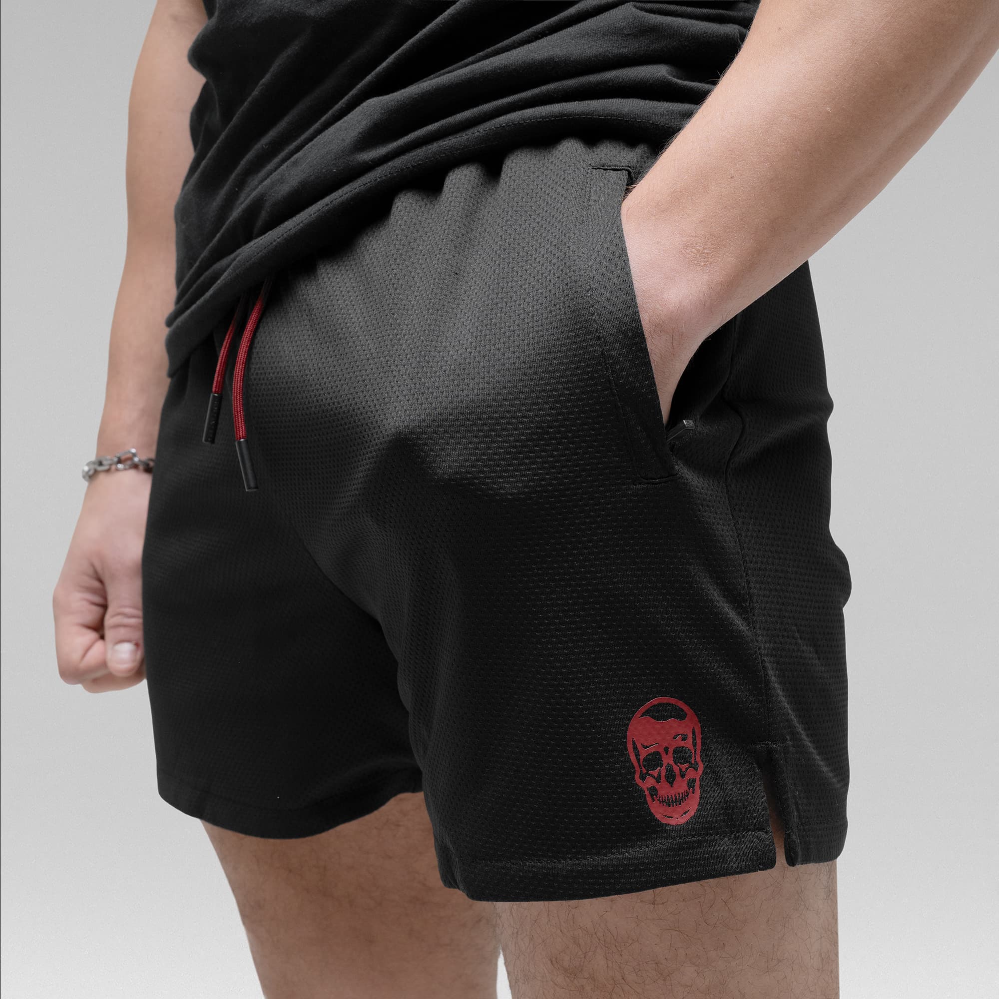 Core Skull Mesh Training Shorts - Black/Red
