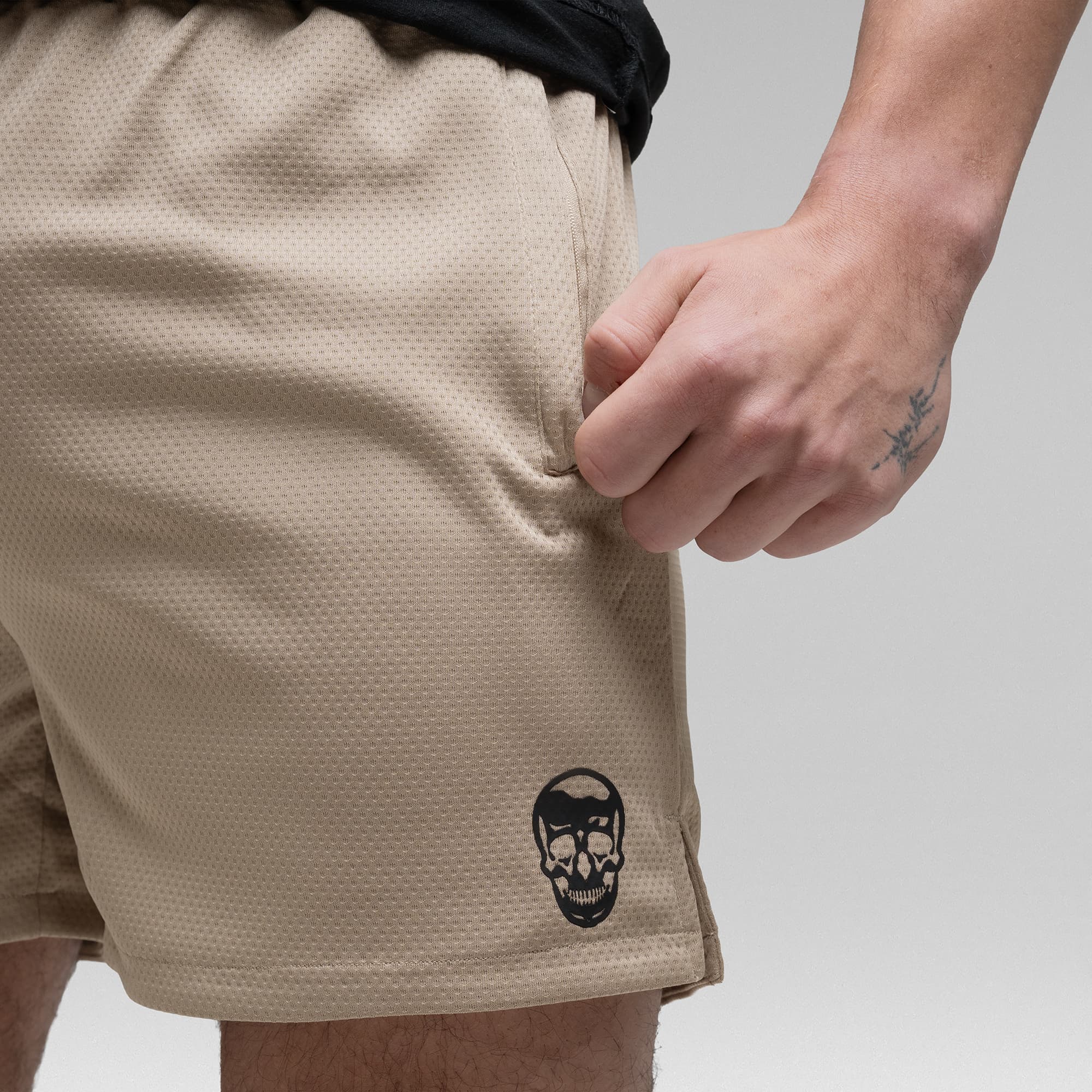 Core Skull Mesh Training Shorts - Sand