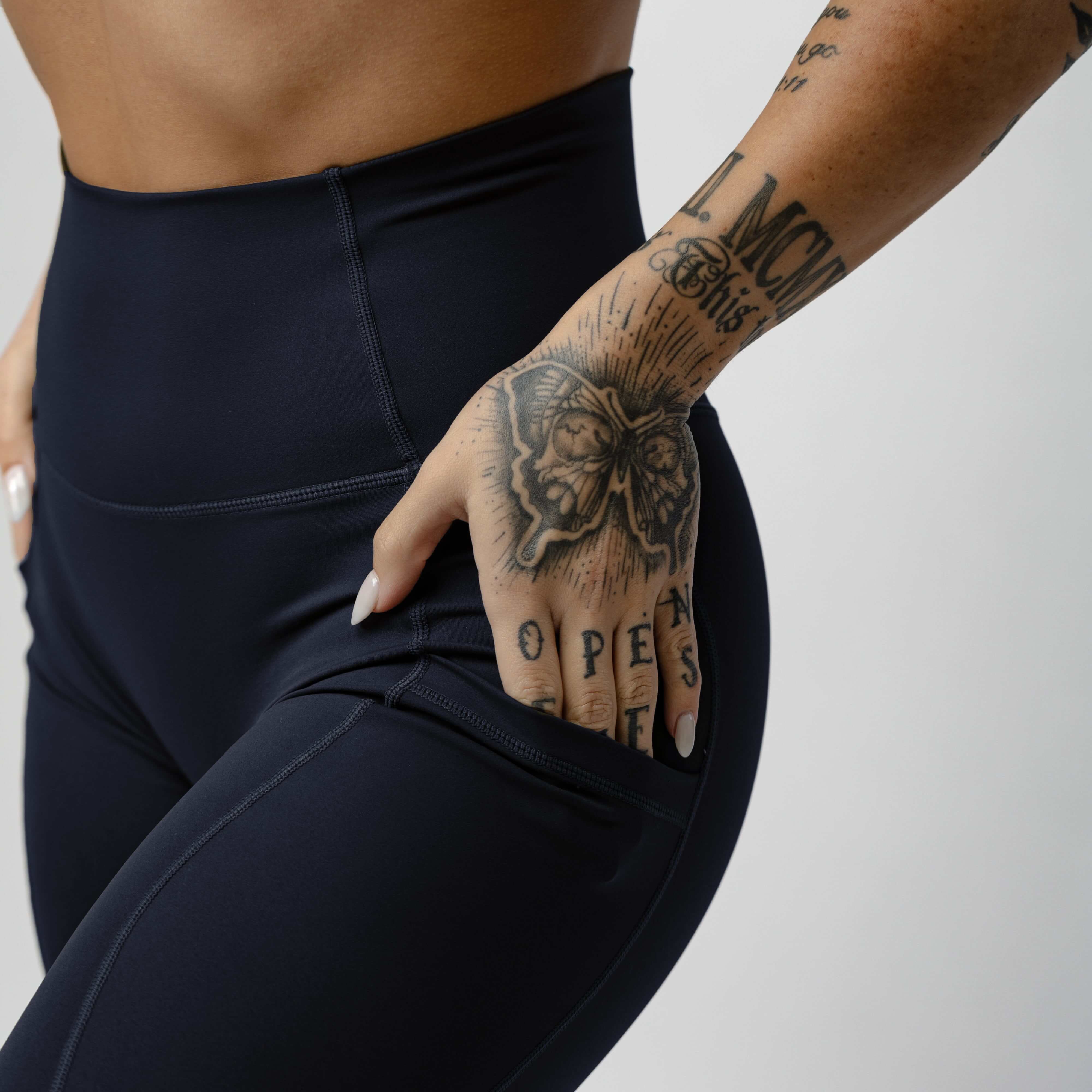 midnight navy victory legging detail