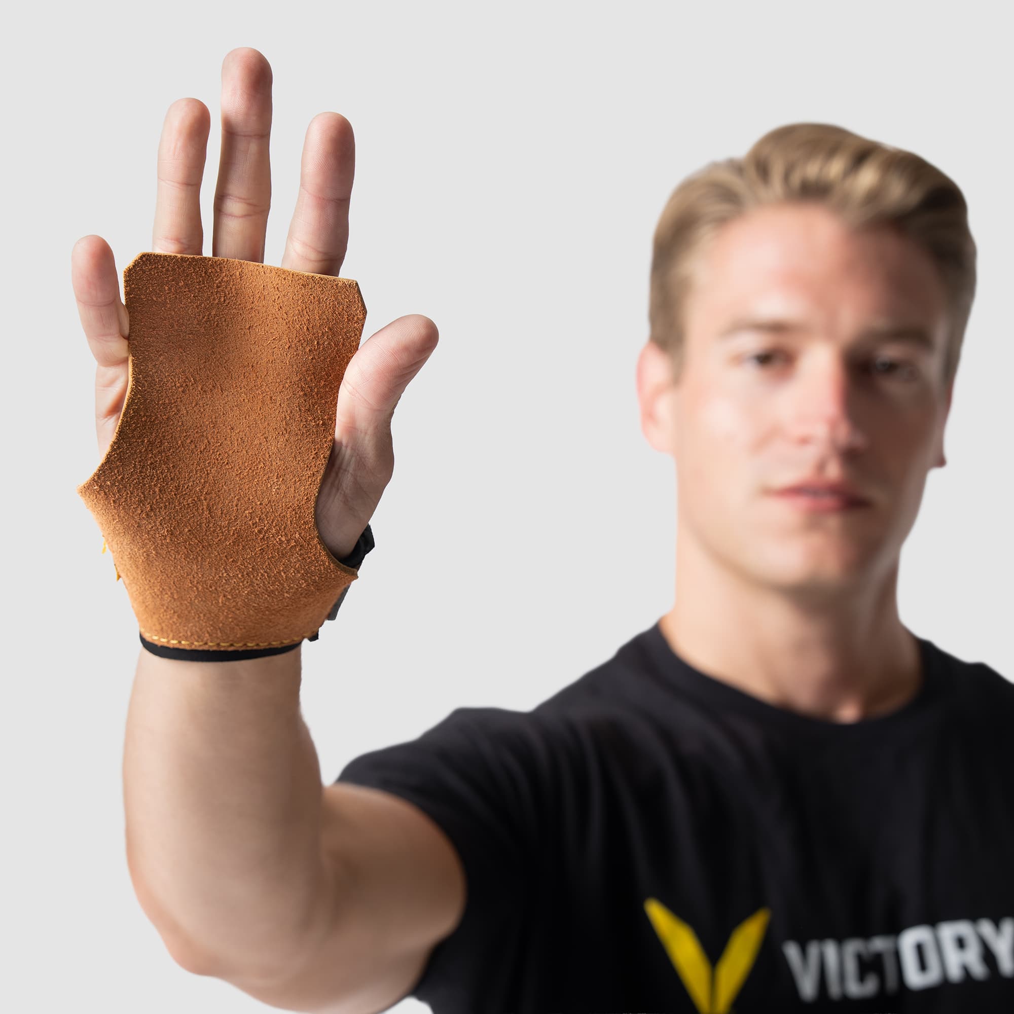 Men's V-Series Freedom Leather in Tan – Model Front View