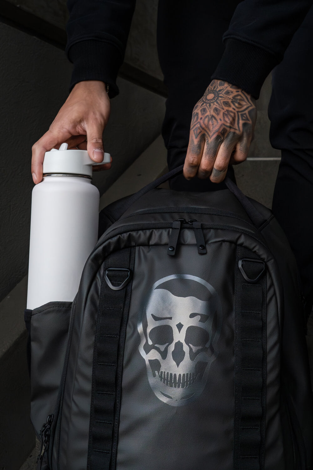 https://www.gymreapers.com/cdn/shop/files/bottle_feature_01.jpg?v=1683902111&width=1000