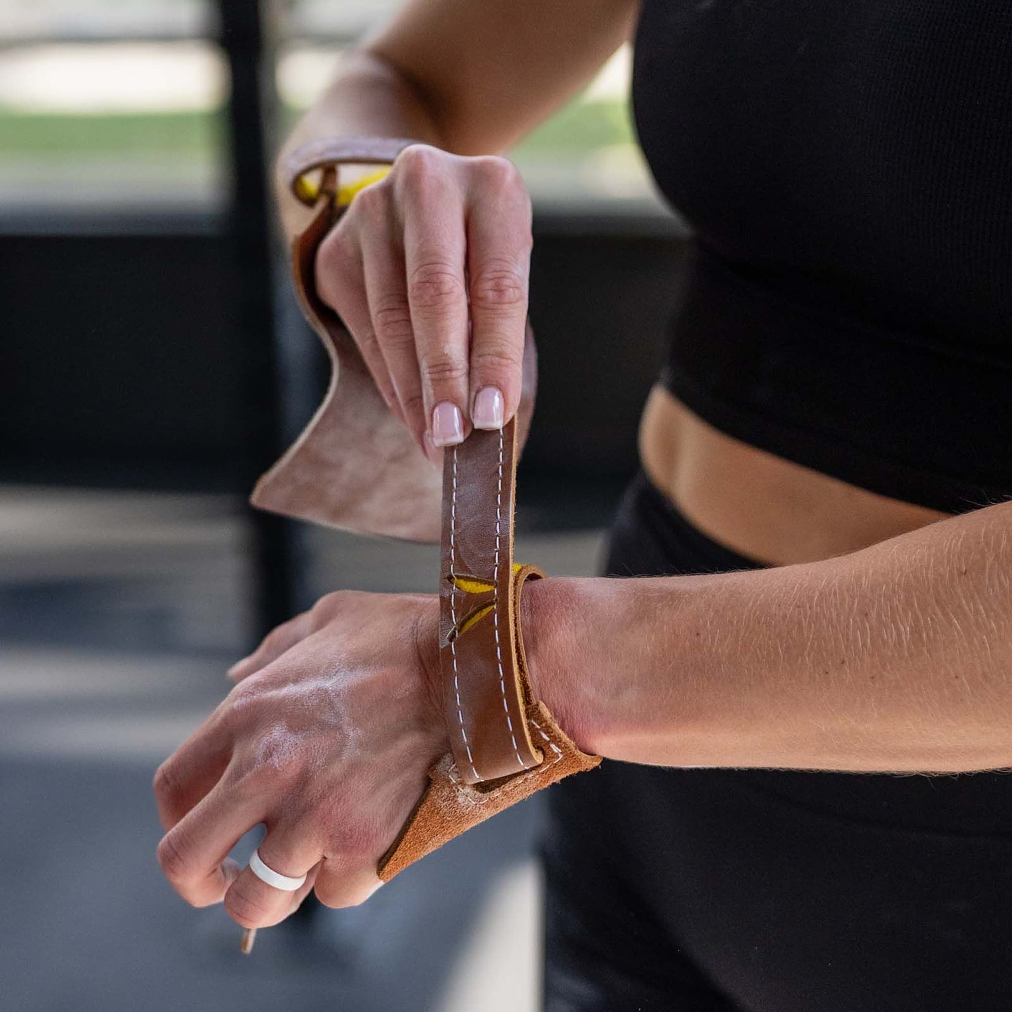 Women's Classic Freedom Leather - Tan - Hook and Loop Wrist Closure