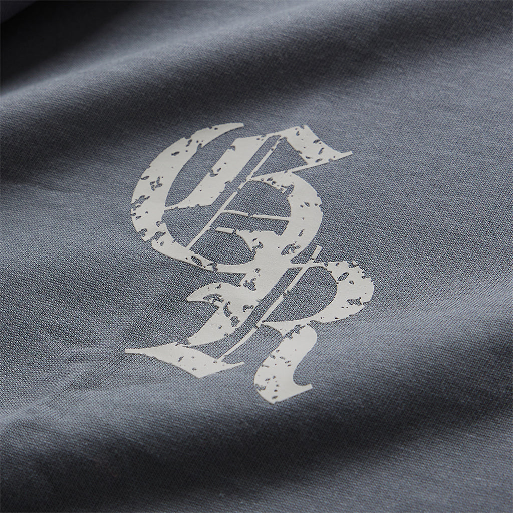 initial tee faded blue detail