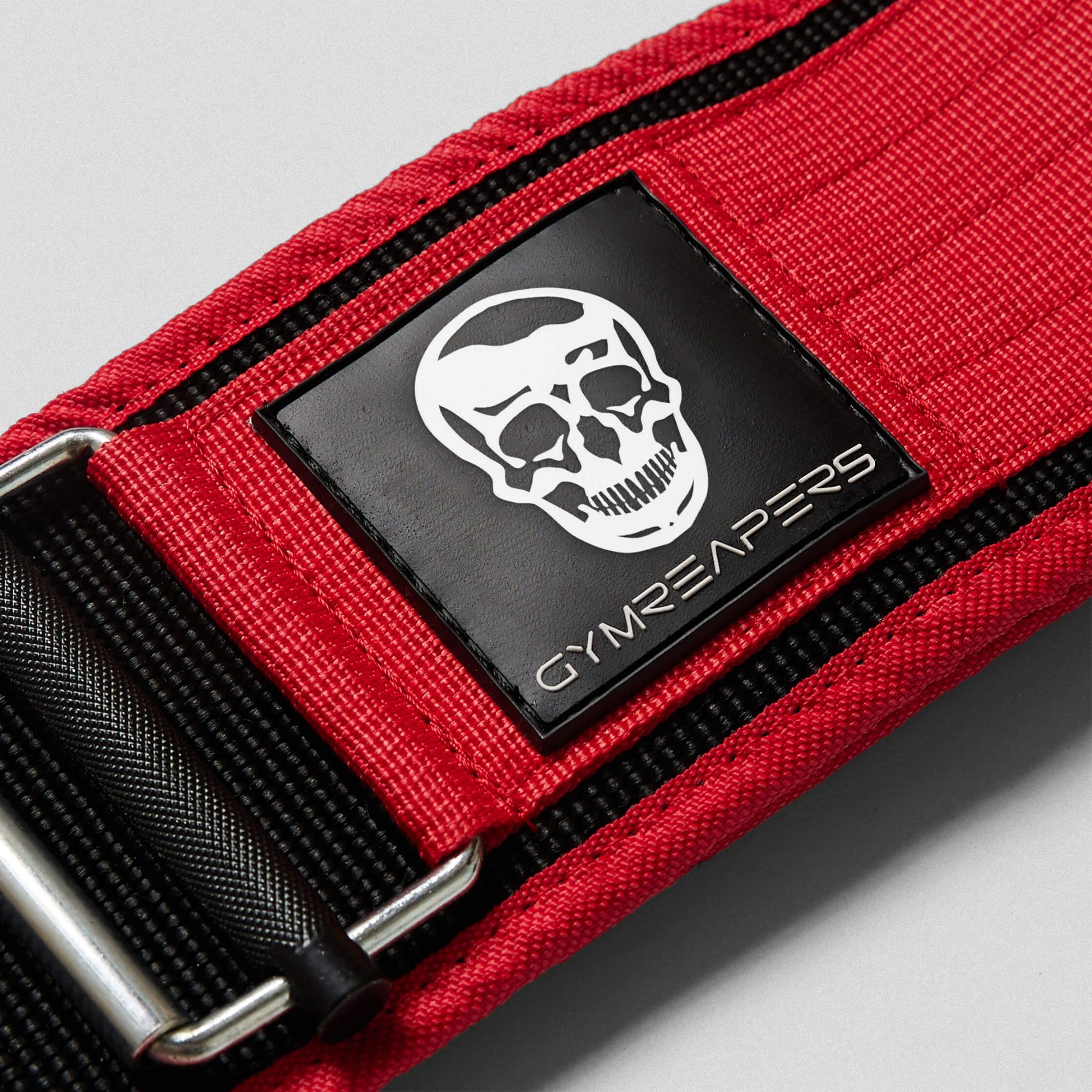 quick lock belt red logo detail