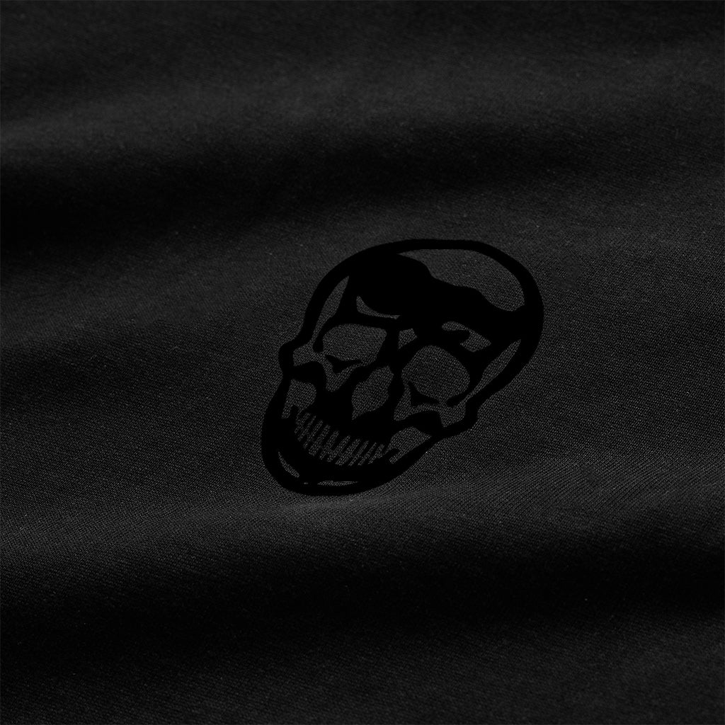 skull tee black black detail