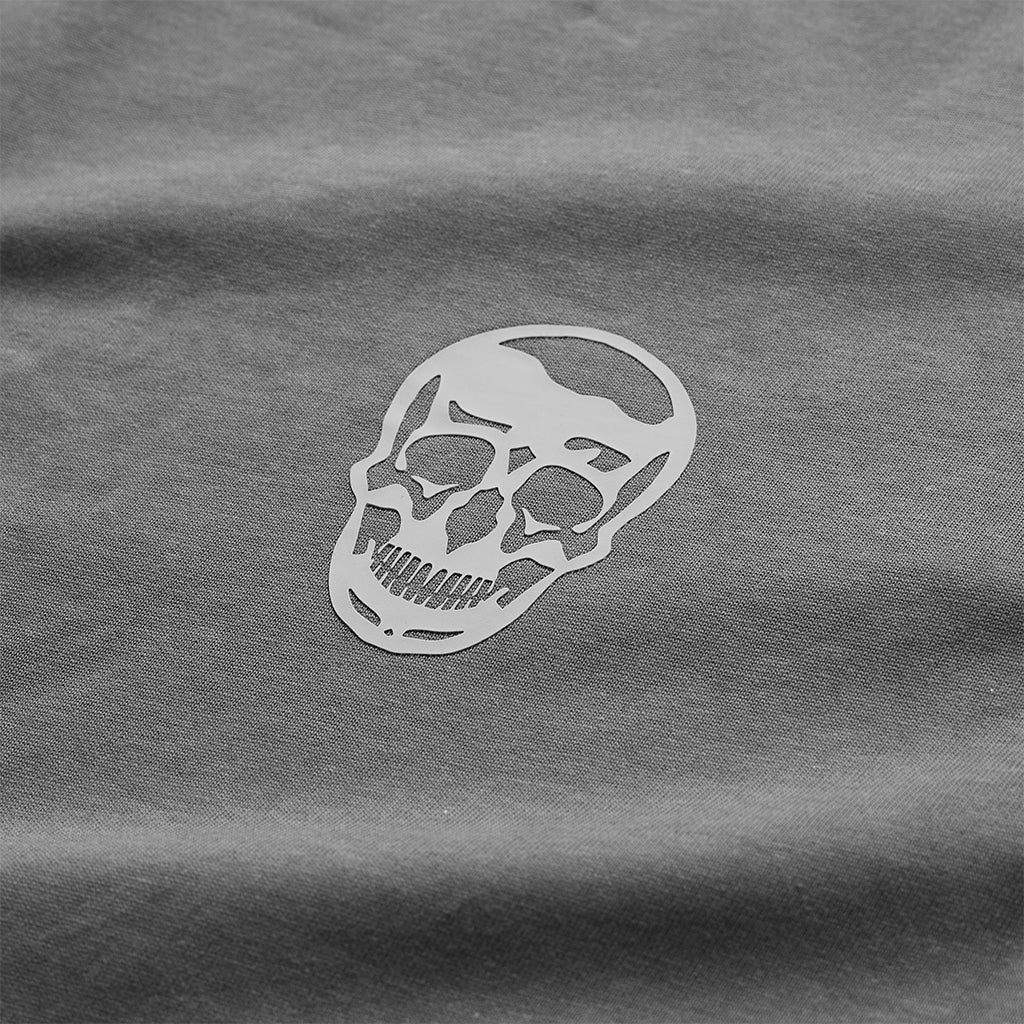 skull tee charcoal detail